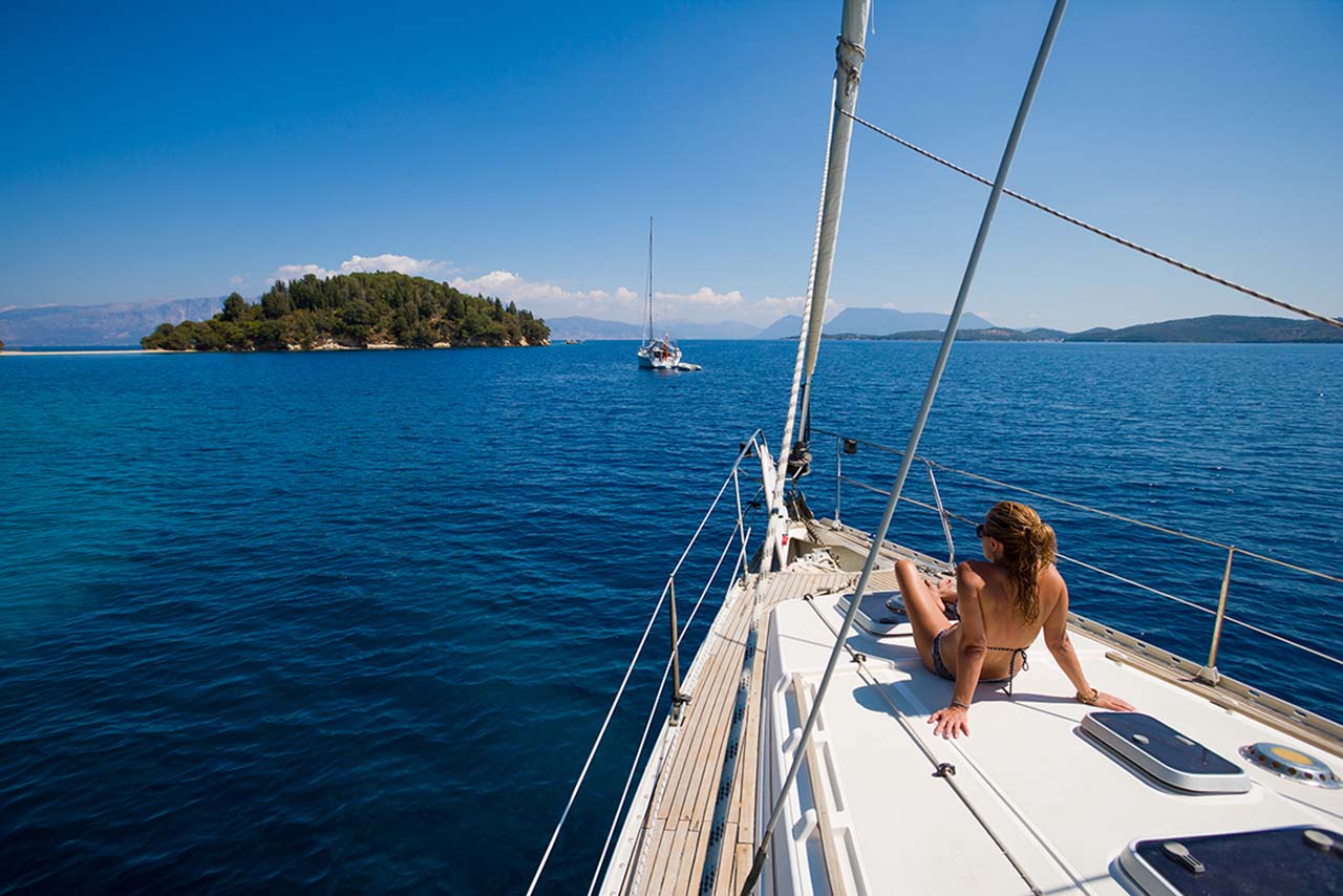 private yacht rental greek islands